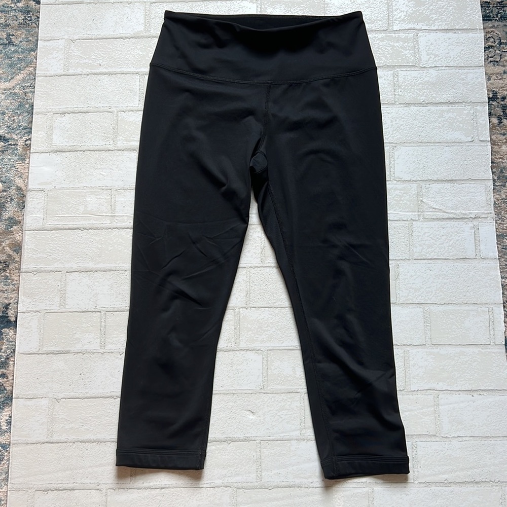 Zella athletic leggings - size medium - cut out design on calf
